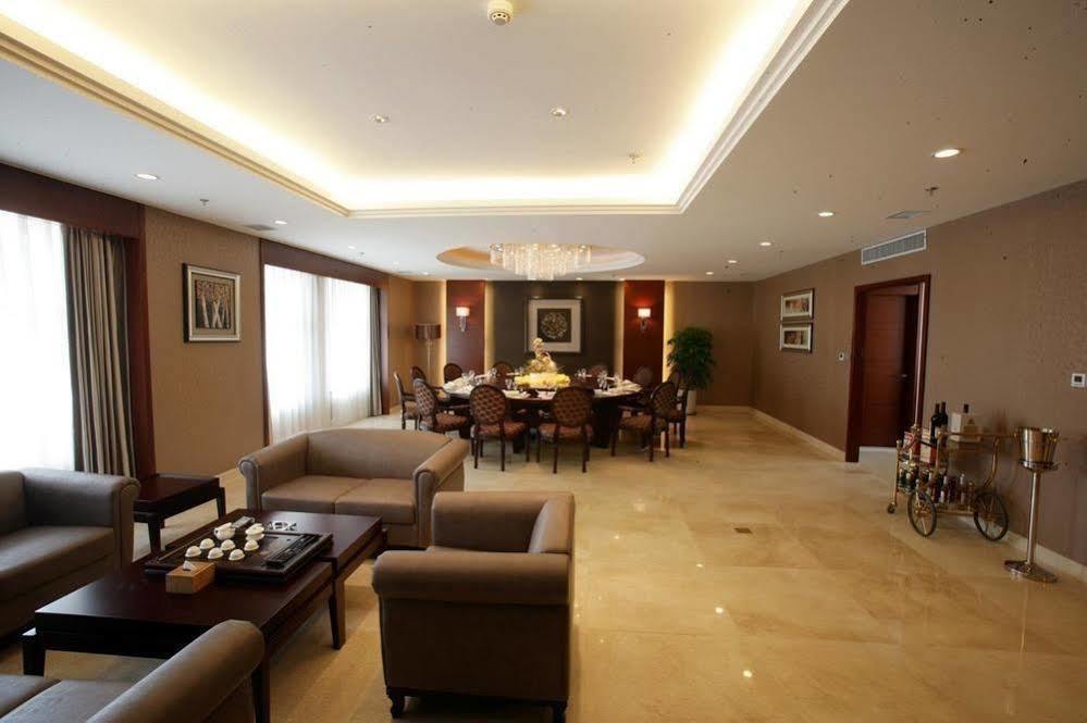 Changchun Ya Tai Hotel מראה חיצוני תמונה