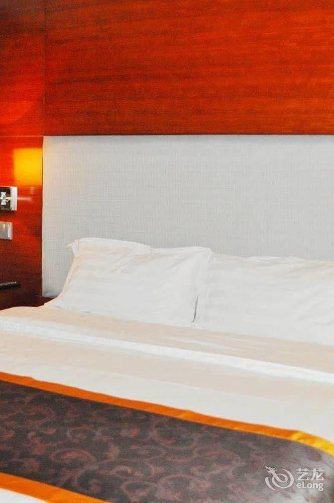 Changchun Ya Tai Hotel מראה חיצוני תמונה